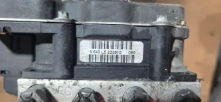 Renault Twingo II / Wind N orig. BOSCH ABS-Block 0265951128 8201128486 - Bild 4