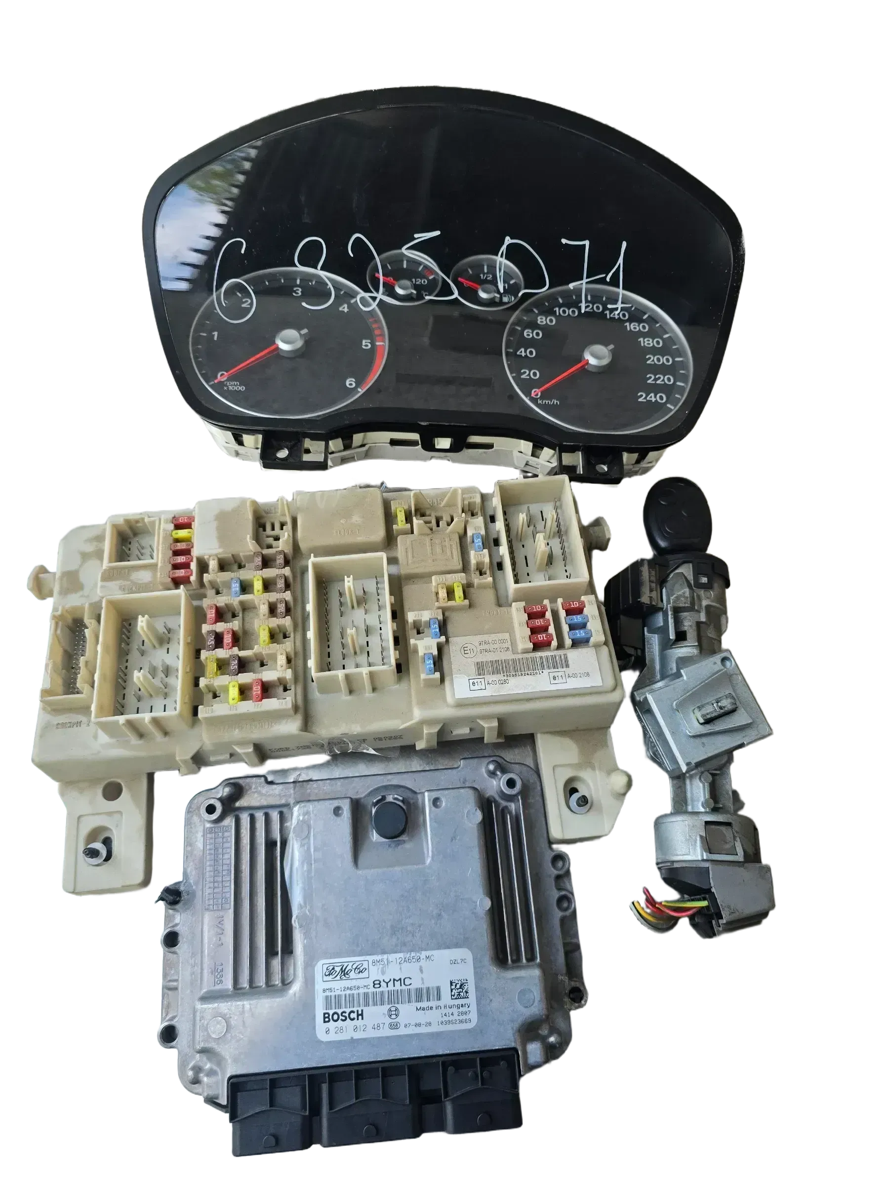 Ford  Focus 2 C-Max DM2 1,6 TDCi Motorsteuergerät Set 8M5112A650MC - Bild 1