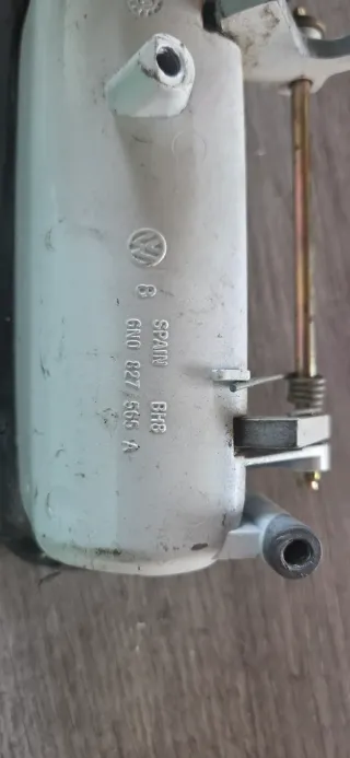 Keckklappengriff mit Schlisszylinder und Schlüssel 6N0827565A VW Lupo  Polo - Bild 3