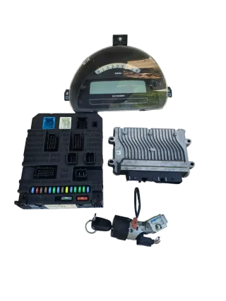 Motorsteuergerät Set SW9663306680 Citroen C3 (FC) 1.4 54kW 73PS - Bild 1