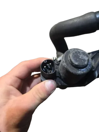 Kühlmittelregelventil Wasserventil Heizungsregler BMW E36 Z3 8391418 Ventil - Bild 3