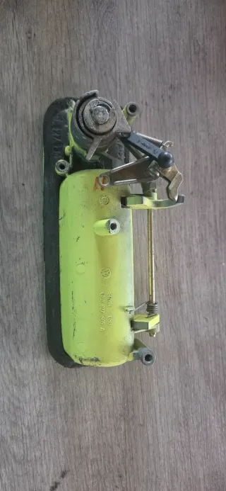 Keckklappengriff mit Schlisszylinder und Schlüssel 6N0827565A VW Lupo  Polo - Bild 3