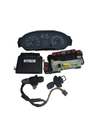 Renault Clio  II Motorsteuergerät Set 8200044453 - Bild 1