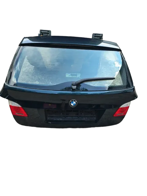 Background image for BMW E61 Kombi Heckklappe Komplett Tiefgruen Metallic
