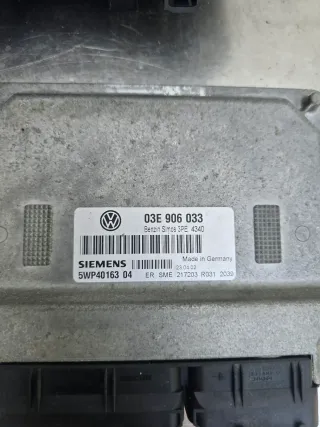 Motorsteuergerät Satz 03E906033 VW Polo 9N - Bild 4