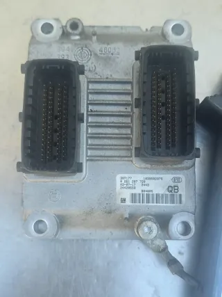 Opel Corsa C 1,0 12V Z10XEP Motorsteuergerät Set 24420558 QB 0261207720 - Bild 5