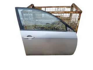 Nissan Primera Kombi P12 Tür vorn rechts Beifahrer - Bild 1