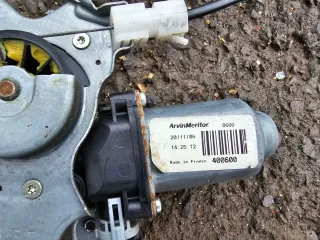 Nissan Primera P12 Fensterheber Fensterhebermotor hinten rechts 400600 - Bild 3