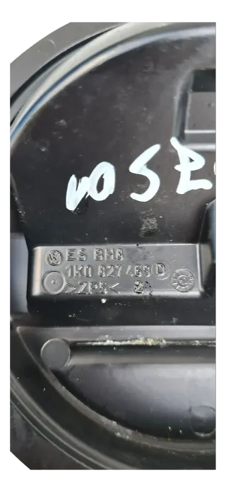 VW Golf V 1.4 16V BCA Heckklappengriff Öffner Griff Heck Emblem 1K0827469D - Bild 3