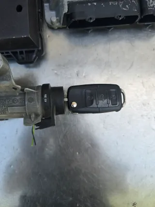 Motorsteuergerät  Set  VW Polo 9N3  1,2l 51kw BZG  03E906023B - Bild 2