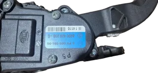 Sensor für Gaspedalstellung Renault Twingo II CN0 8200426238E P13733052 - Bild 3