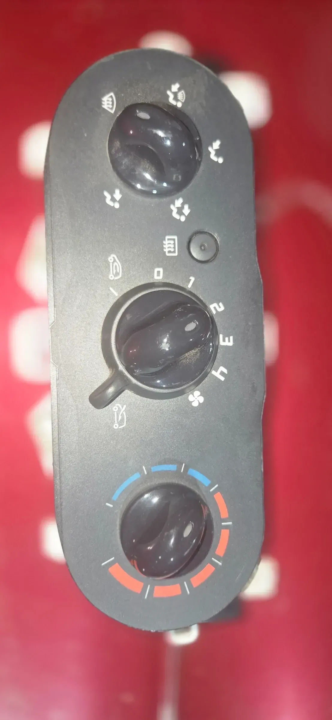Renault Twingo 2 - Klimabedienteil Heizungsbedienteil  69837002 - Bild 1