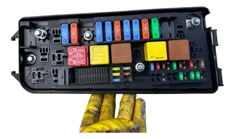 Background image for Opel Vectra C Z02 Türschloss VORNE RECHTS 13210765