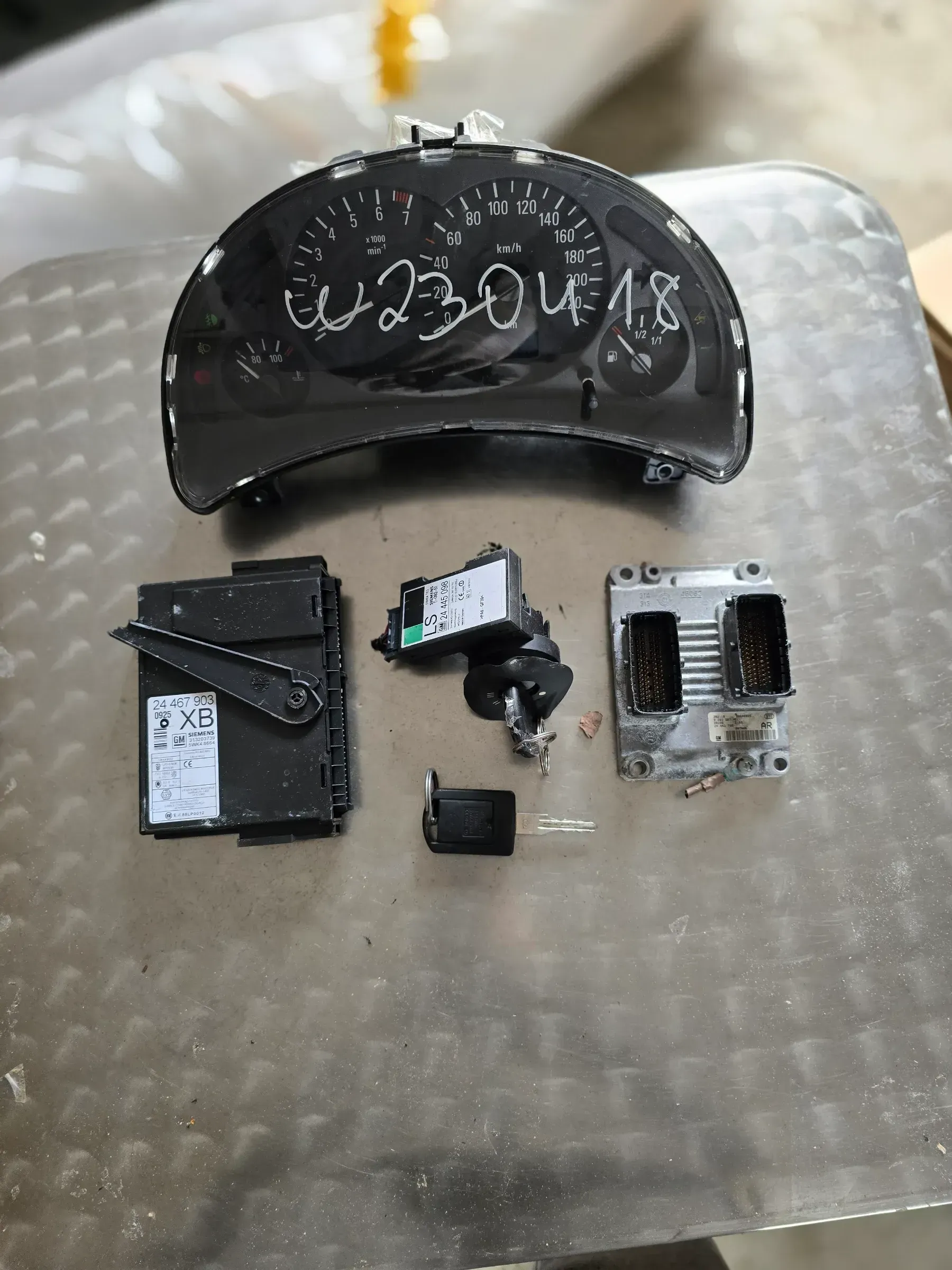 ORIGINAL Steuergerät Set 0261207421 24443795 Opel Corsa C GM Bosch - Bild 1
