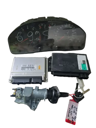 Audi A6 Avant 2.4 Automatik  Steuergerät Set Einspritzung 4B0907552F - Bild 1