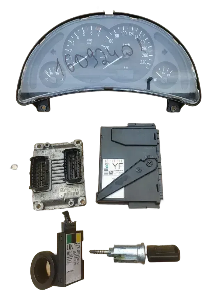 Opel Corsa C Motorsteuergerät Set 1039s07342  0261208253 55352622 - Bild 1
