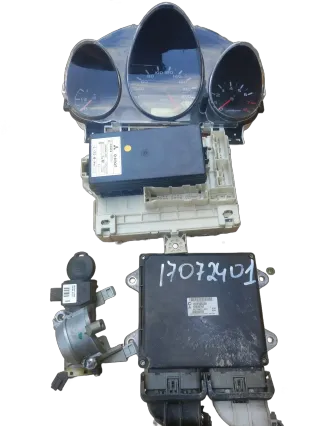 Original Mitsubishi Colt Cabrio Motorsteuergerät Set 1860B082 1860108200 - Bild 1