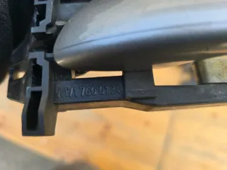 Mercedes-Benz SLK R171  Links Türgriff Türöffner vorne A1717600134 - Bild 3