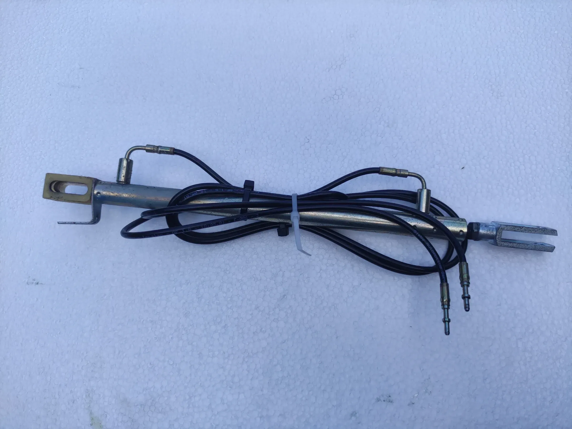 Original Mercedes Benz SLK R170 Verdeckverschluss Dämpfer Nr 20-22 - Bild 1