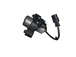 Original Mercedes Benz SLK R170 Unterdruckpumpe A1704300032 - Bild 1