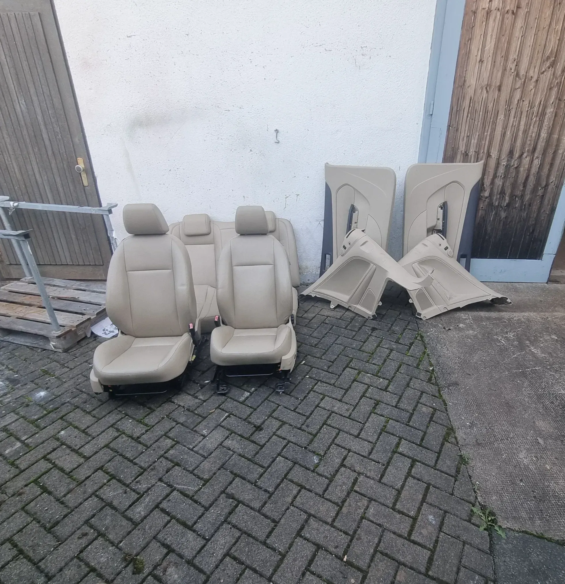 FORD FOCUS II CABRIO  LEDERSITZ - Bild 1