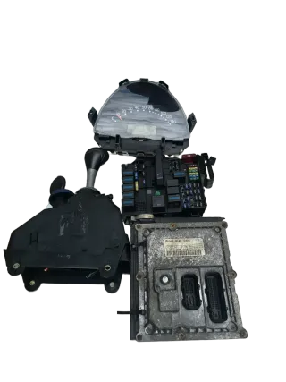 Smart ForTwo 450 Motorsteuergerät Set Bosch  0261205004 0003107V006 - Bild 1