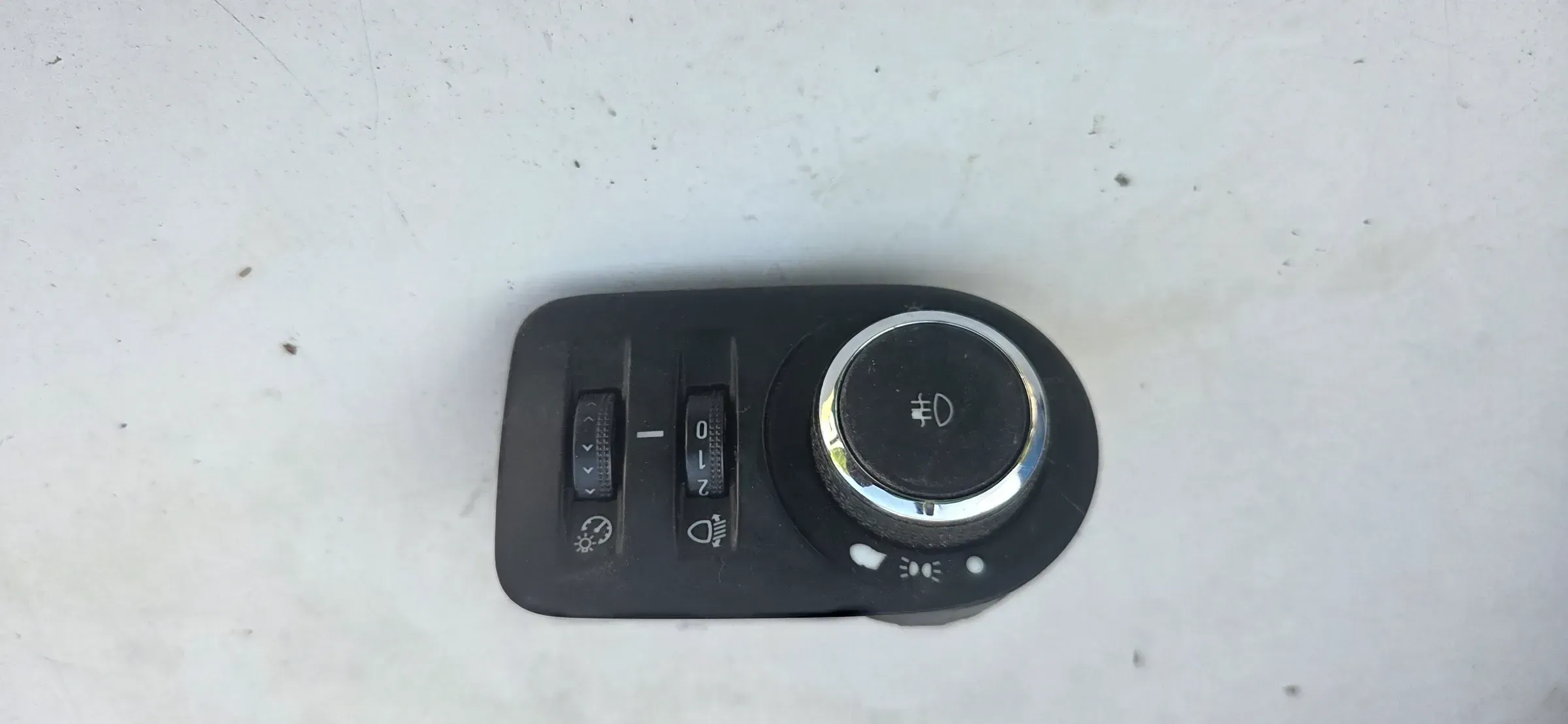 Opel Corsa D Lichtschalter GM 13310330 - Bild 1