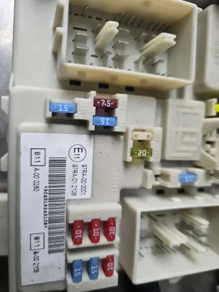 Steuergerät Set Einspritzung 7m5112a650afa Ford Focus 1.6 16V DA3/DB3 74 KW 100 PS - Bild 2